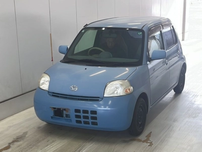 DAIHATSU ESSE