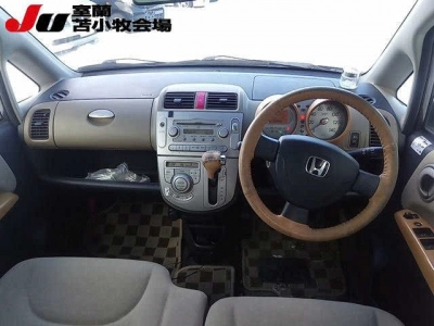 HONDA LIFE