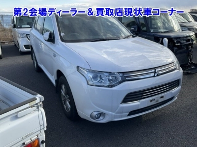 MITSUBISHI OUTLANDER PHEV