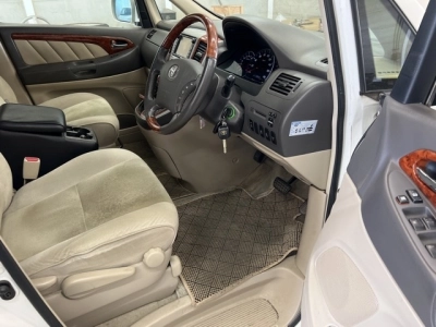 TOYOTA ALPHARD V