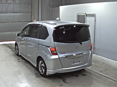 HONDA FREED HYBRID