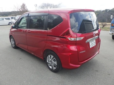 HONDA FREED HYBRID