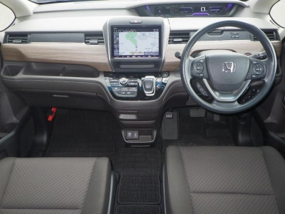 HONDA FREED HYBRID