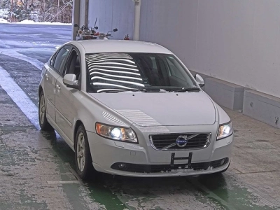 VOLVO S40