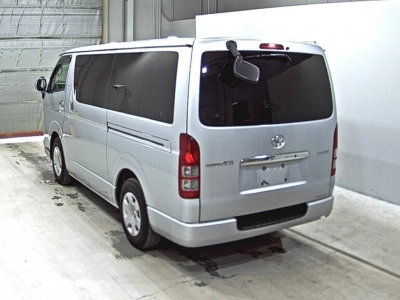 TOYOTA REGIUS VAN