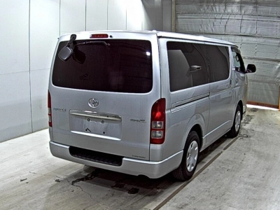 TOYOTA REGIUS VAN
