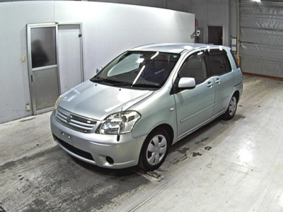 TOYOTA RAUM