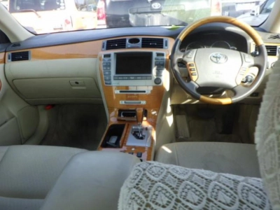 TOYOTA CROWN MAJESTA