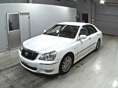TOYOTA CROWN MAJESTA