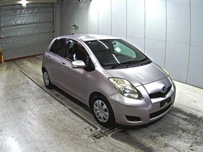 TOYOTA VITZ