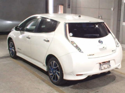 NISSAN LEAF