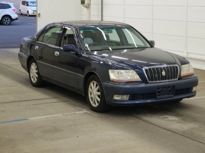 TOYOTA CROWN MAJESTA