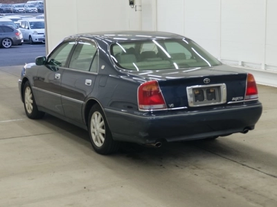 TOYOTA CROWN MAJESTA