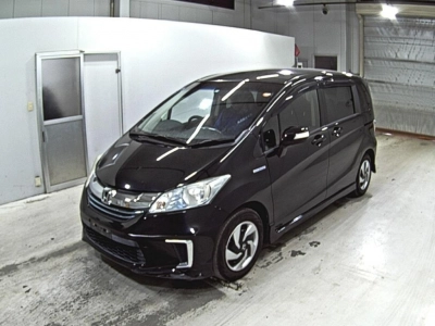 HONDA FREED HYBRID