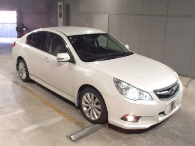 SUBARU LEGACY B4