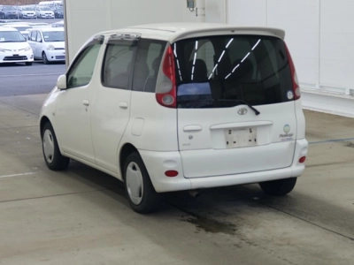 TOYOTA FUN CARGO