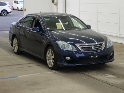 TOYOTA CROWN HYBRID