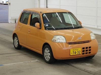 DAIHATSU ESSE
