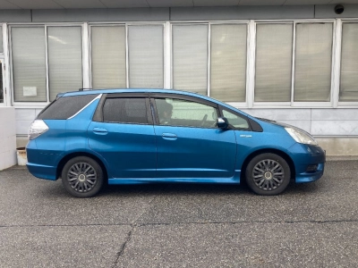 HONDA FIT SHUTTLE HYBRID