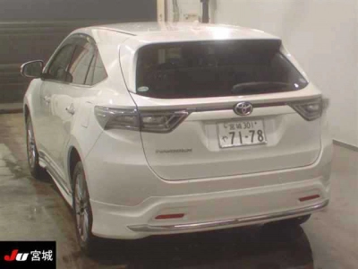 TOYOTA HARRIER
