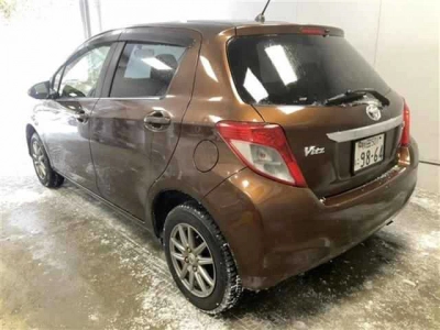 TOYOTA VITZ