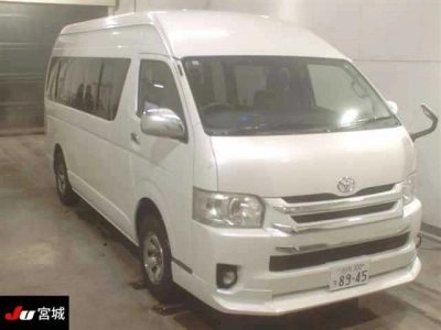 TOYOTA HIACE WAGON
