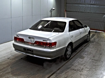 TOYOTA MARK II