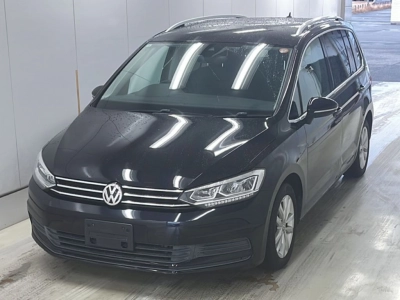 VOLKSWAGEN GOLF TOURAN