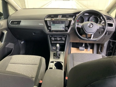 VOLKSWAGEN GOLF TOURAN