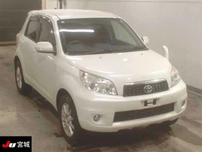 TOYOTA RUSH
