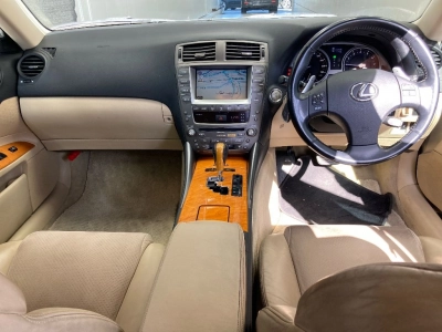 LEXUS IS