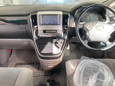 TOYOTA ALPHARD V