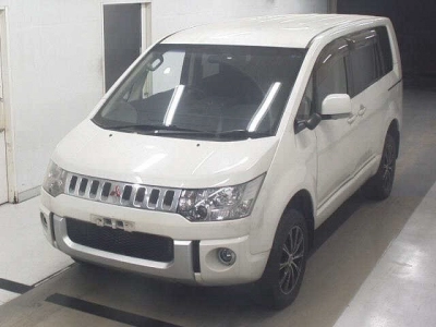 MITSUBISHI DELICA D:5