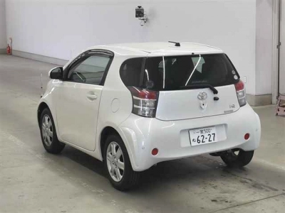 TOYOTA IQ