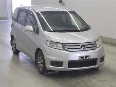 HONDA FREED SPIKE