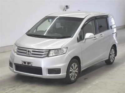HONDA FREED SPIKE
