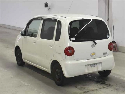 DAIHATSU MOVE LATTE