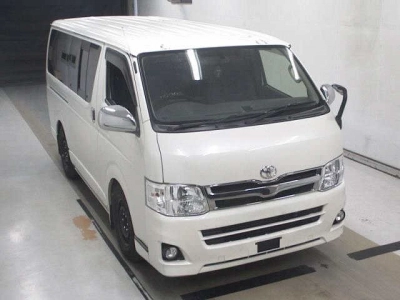 TOYOTA REGIUS ACE
