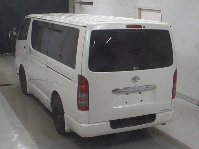 TOYOTA REGIUS ACE