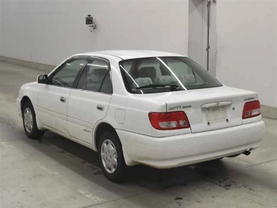 TOYOTA CARINA
