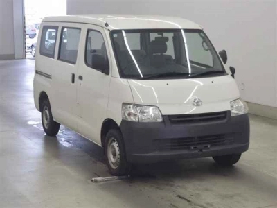 TOYOTA TOWN ACE VAN