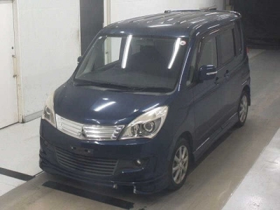 MITSUBISHI DELICA D:2