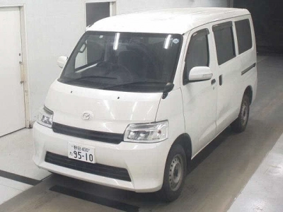 MAZDA BONGO VAN