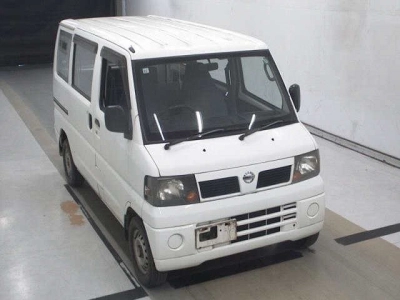 NISSAN CLIPPER VAN