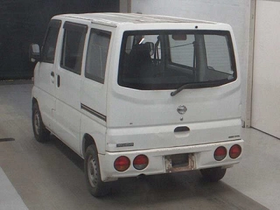 NISSAN CLIPPER VAN