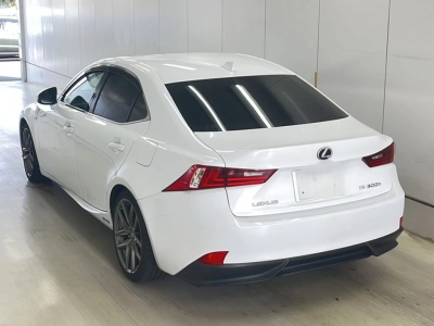 LEXUS IS