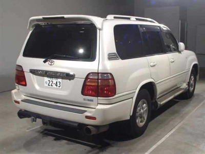 TOYOTA LAND CRUISER 100