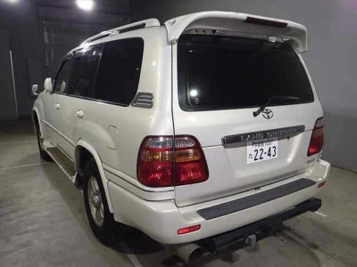 TOYOTA LAND CRUISER 100