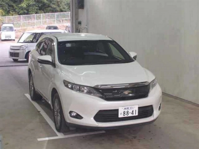TOYOTA HARRIER
