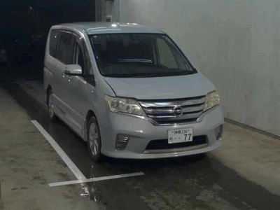 NISSAN SERENA